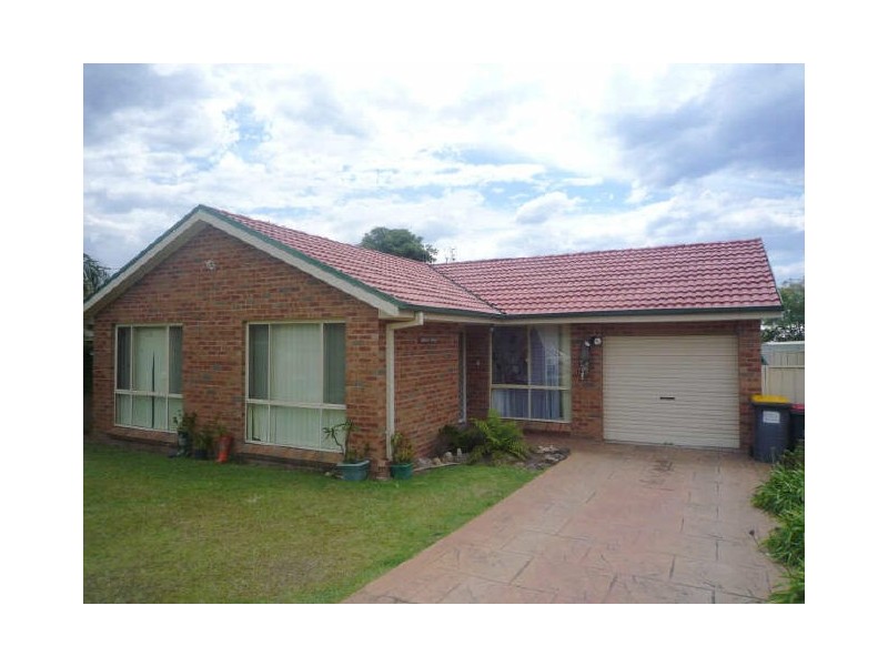 11 Lyons Road, Sussex Inlet NSW 2540