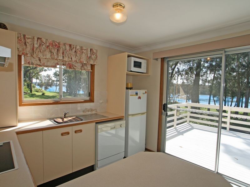 1 Fairview Crescent, Sussex Inlet NSW 2540