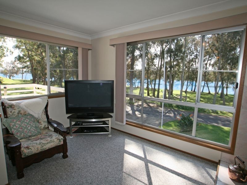 1 Fairview Crescent, Sussex Inlet NSW 2540