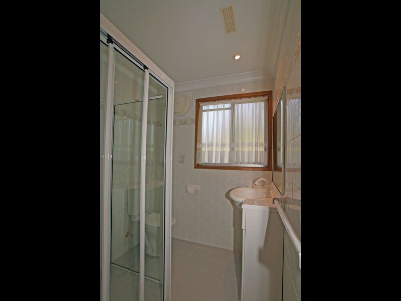 1 Fairview Crescent, Sussex Inlet NSW 2540