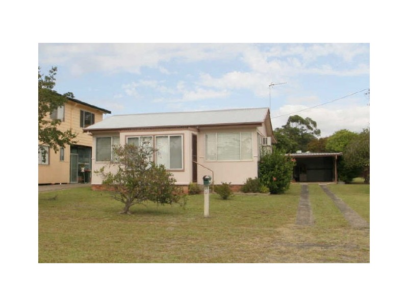 9 Ocean View Road, Sussex Inlet NSW 2540