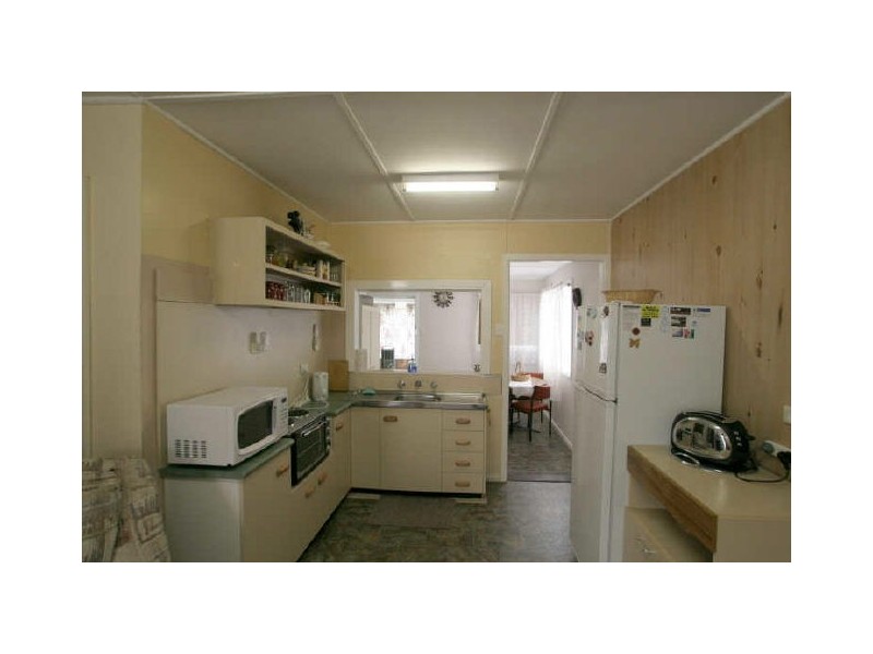 9 Ocean View Road, Sussex Inlet NSW 2540