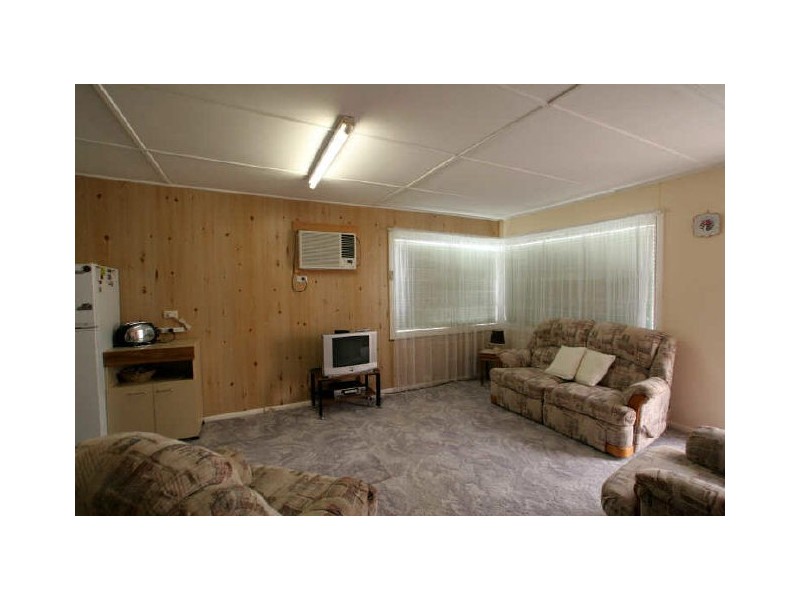 9 Ocean View Road, Sussex Inlet NSW 2540