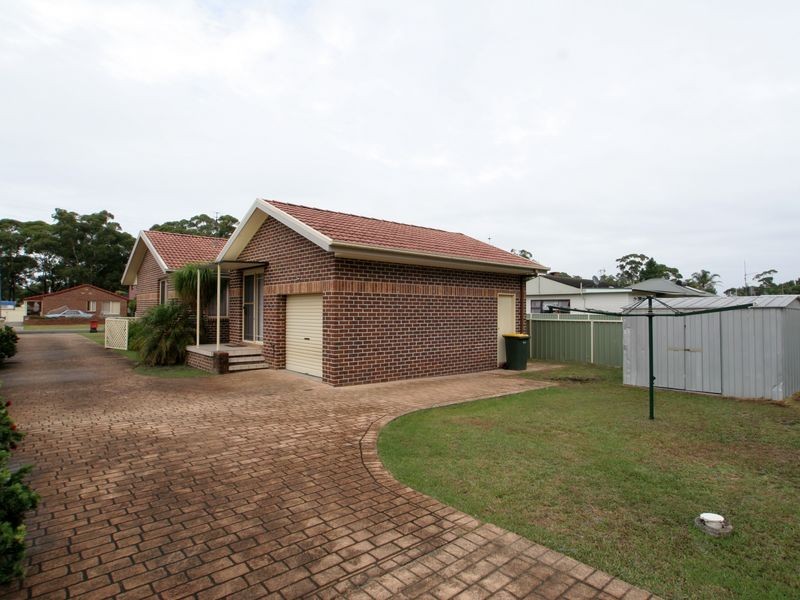 27 Ellmoos Avenue, Sussex Inlet NSW 2540