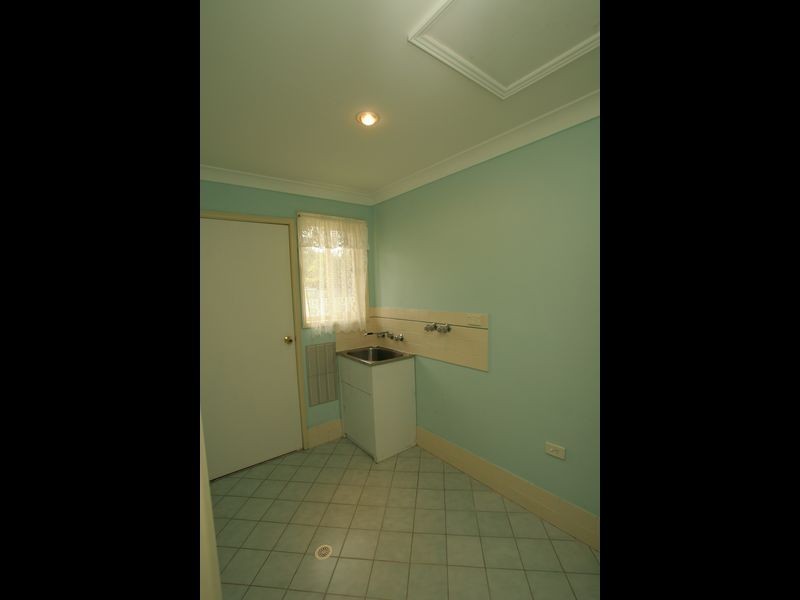 27 Ellmoos Avenue, Sussex Inlet NSW 2540