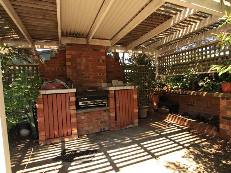 1 Myrniong Grove, Berrara NSW 2540
