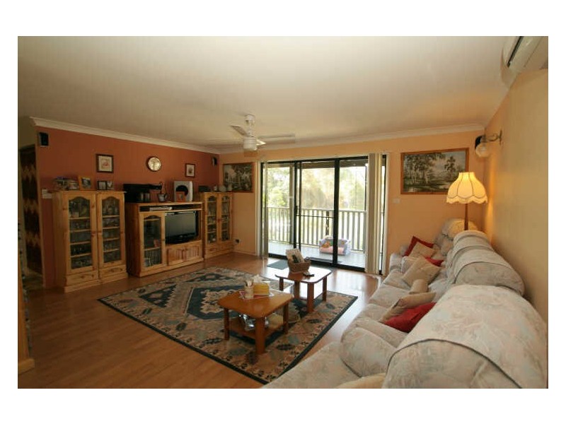 223 River Road, Sussex Inlet NSW 2540