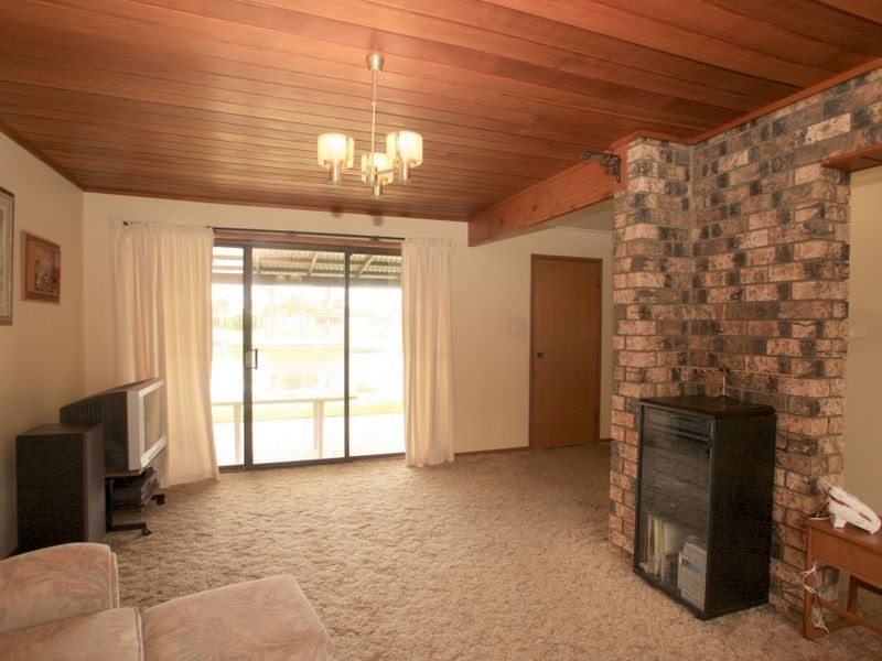 45 Cater Crescent, Sussex Inlet NSW 2540