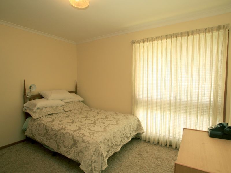 45 Cater Crescent, Sussex Inlet NSW 2540