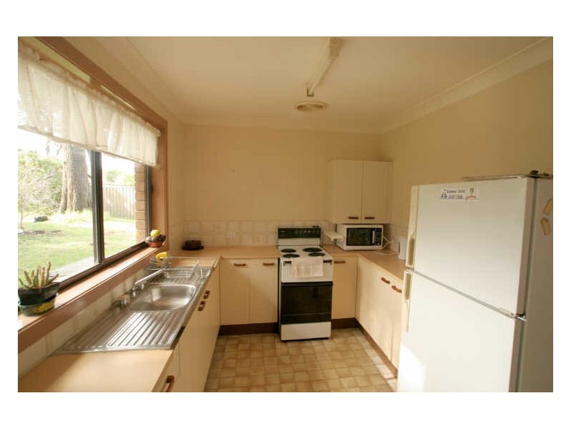 5 Anchorage Close, Sussex Inlet NSW 2540