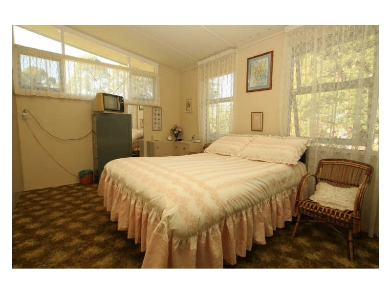 27 Glanville Road, Sussex Inlet NSW 2540