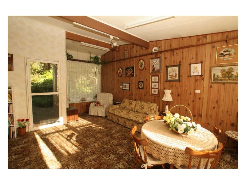 27 Glanville Road, Sussex Inlet NSW 2540