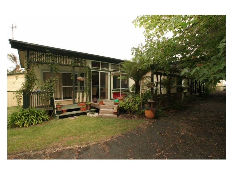 56 Government Road, Sussex Inlet NSW 2540