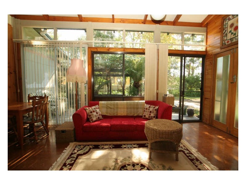 56 Government Road, Sussex Inlet NSW 2540