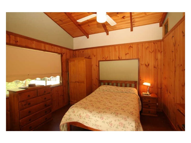 56 Government Road, Sussex Inlet NSW 2540