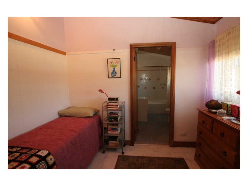 56 Government Road, Sussex Inlet NSW 2540