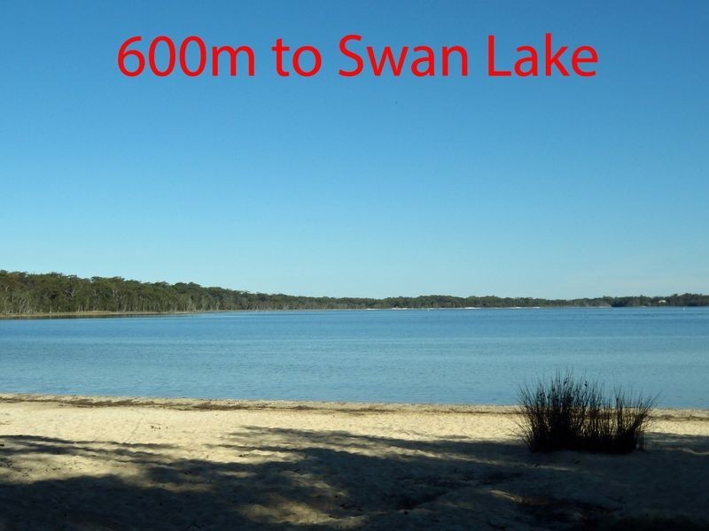 74 Medlyn Avenue, Sussex Inlet NSW 2540