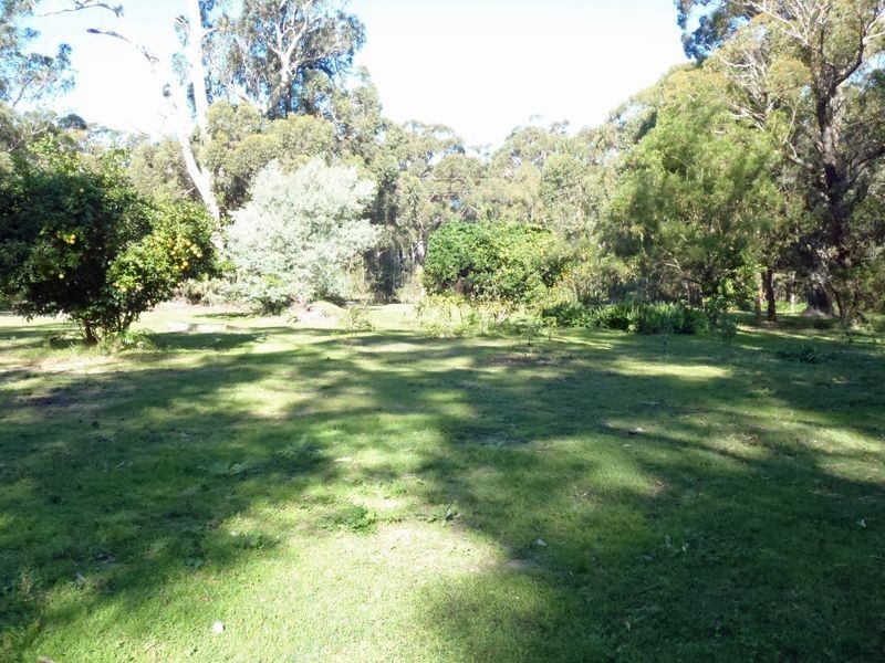 74 Medlyn Avenue, Sussex Inlet NSW 2540