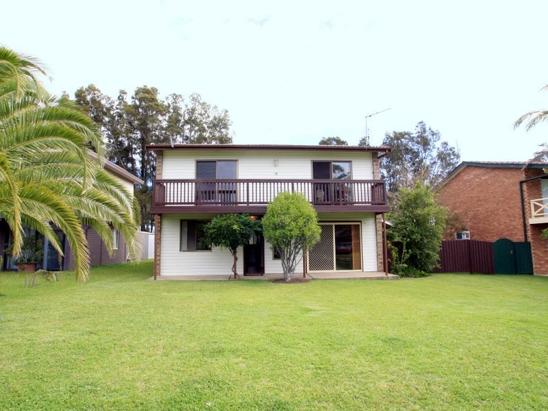 18 Beachway Avenue, Berrara NSW 2540