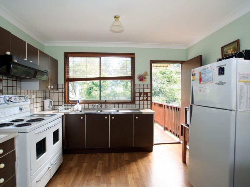 18 Beachway Avenue, Berrara NSW 2540