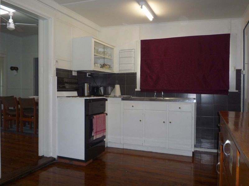 9 Phillip Street, Sussex Inlet NSW 2540