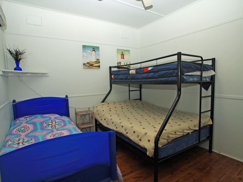 9 Phillip Street, Sussex Inlet NSW 2540