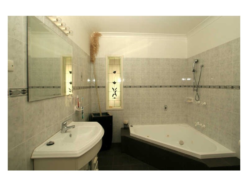 116 River Road, Sussex Inlet NSW 2540