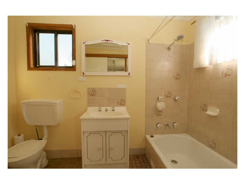 116 River Road, Sussex Inlet NSW 2540