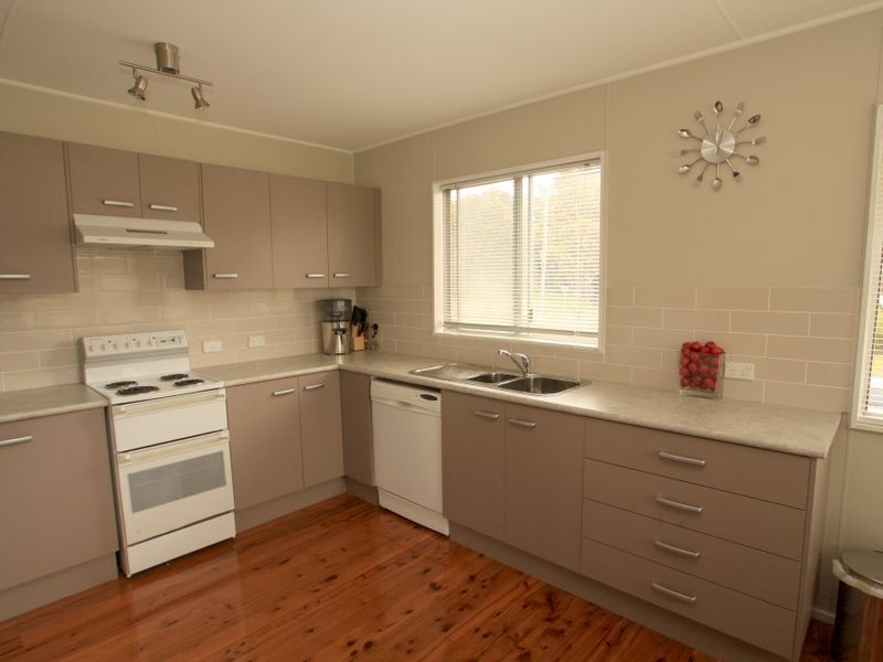 1 Greentree Avenue, Sussex Inlet NSW 2540