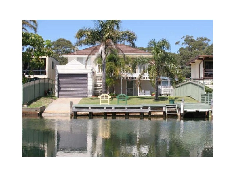53 Cater Crescent, Sussex Inlet NSW 2540