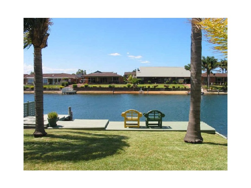 53 Cater Crescent, Sussex Inlet NSW 2540