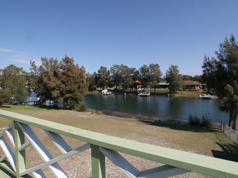 11 Sandpiper Way, Sussex Inlet NSW 2540