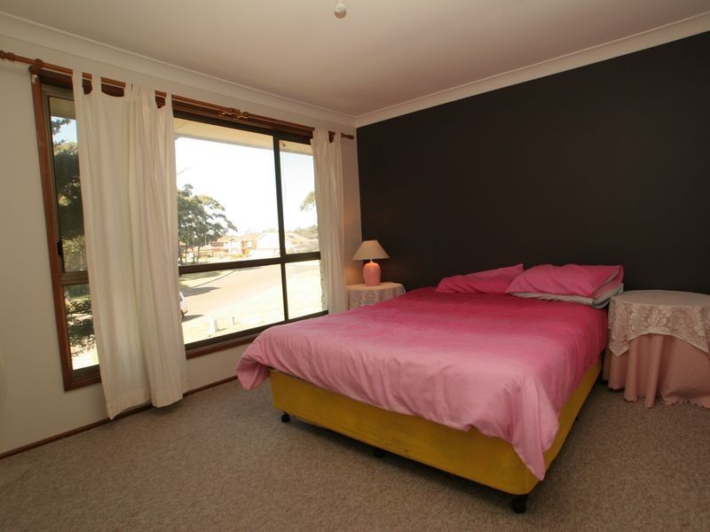 11 Sandpiper Way, Sussex Inlet NSW 2540