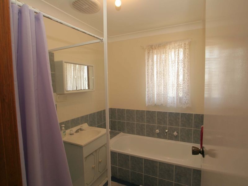 11 Sandpiper Way, Sussex Inlet NSW 2540