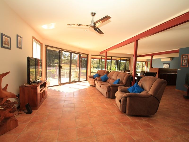 246 River Road, Sussex Inlet NSW 2540