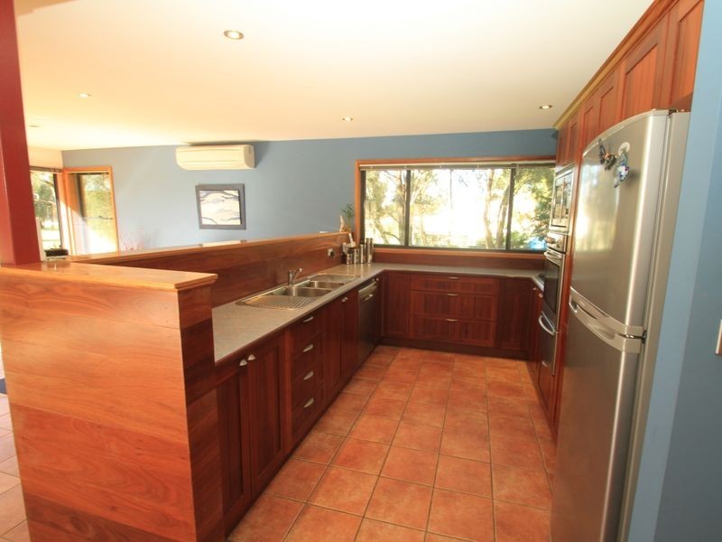 246 River Road, Sussex Inlet NSW 2540