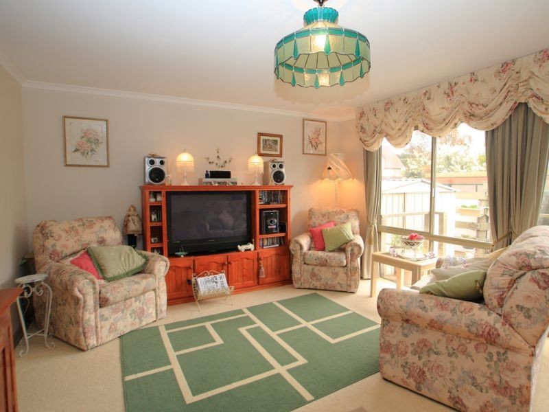 2/141 Jacobs Drive, Sussex Inlet NSW 2540