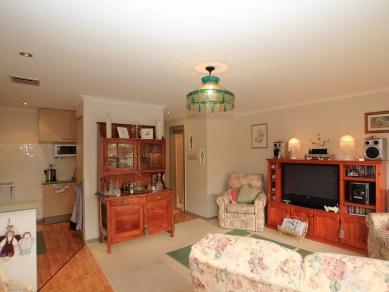 2/141 Jacobs Drive, Sussex Inlet NSW 2540