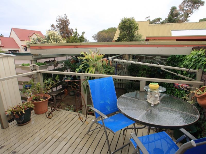 2/141 Jacobs Drive, Sussex Inlet NSW 2540