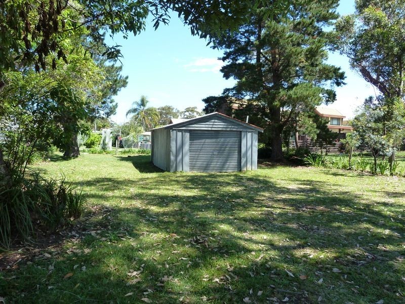 8 Banksia Street, Sussex Inlet NSW 2540