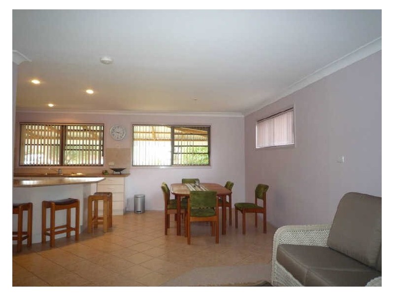 136 River Road, Sussex Inlet NSW 2540