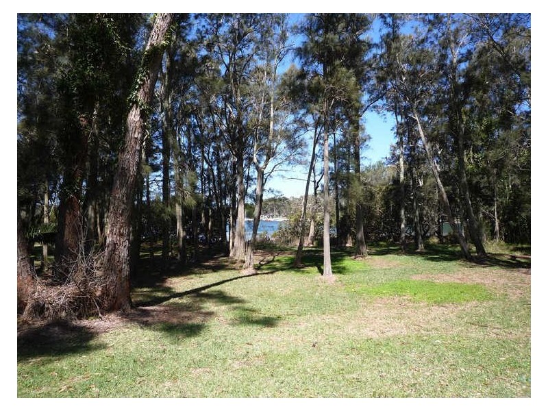136 River Road, Sussex Inlet NSW 2540