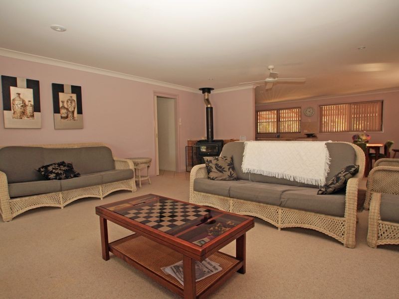 136 River Road, Sussex Inlet NSW 2540