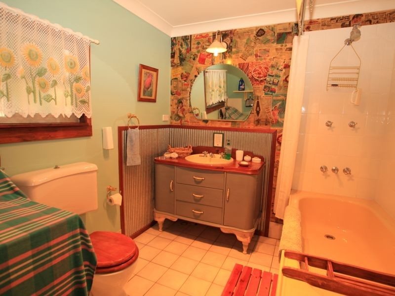 917 Sussex Inlet Road, Sussex Inlet NSW 2540