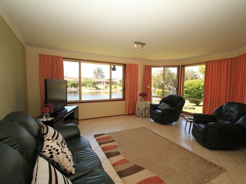 18 Plover Close, Sussex Inlet NSW 2540