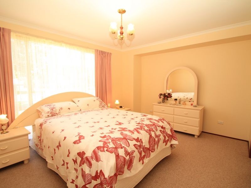 18 Plover Close, Sussex Inlet NSW 2540