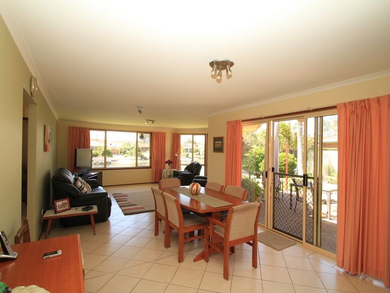 18 Plover Close, Sussex Inlet NSW 2540