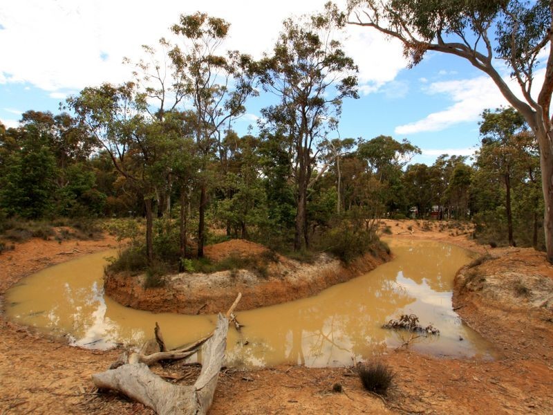 395 Sussex Inlet Road, Sussex Inlet NSW 2540