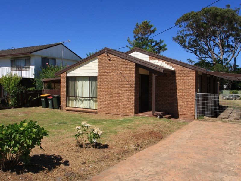 12 Ocean View Road, Sussex Inlet NSW 2540