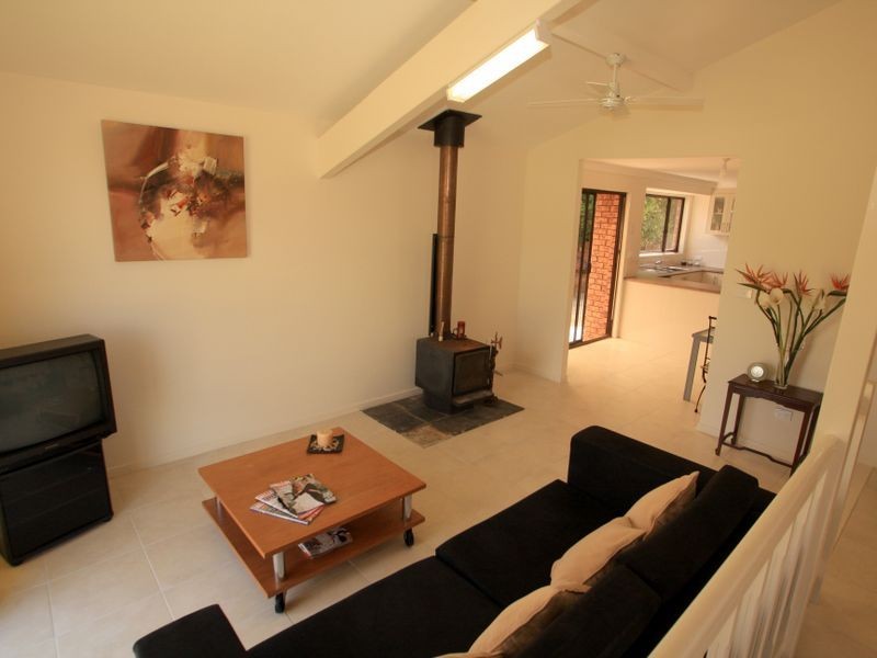 12 Ocean View Road, Sussex Inlet NSW 2540